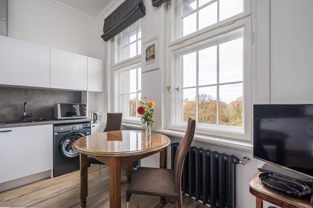Library House "Bibliotekas Nams" - Apartment With Park View 리가 외부 사진